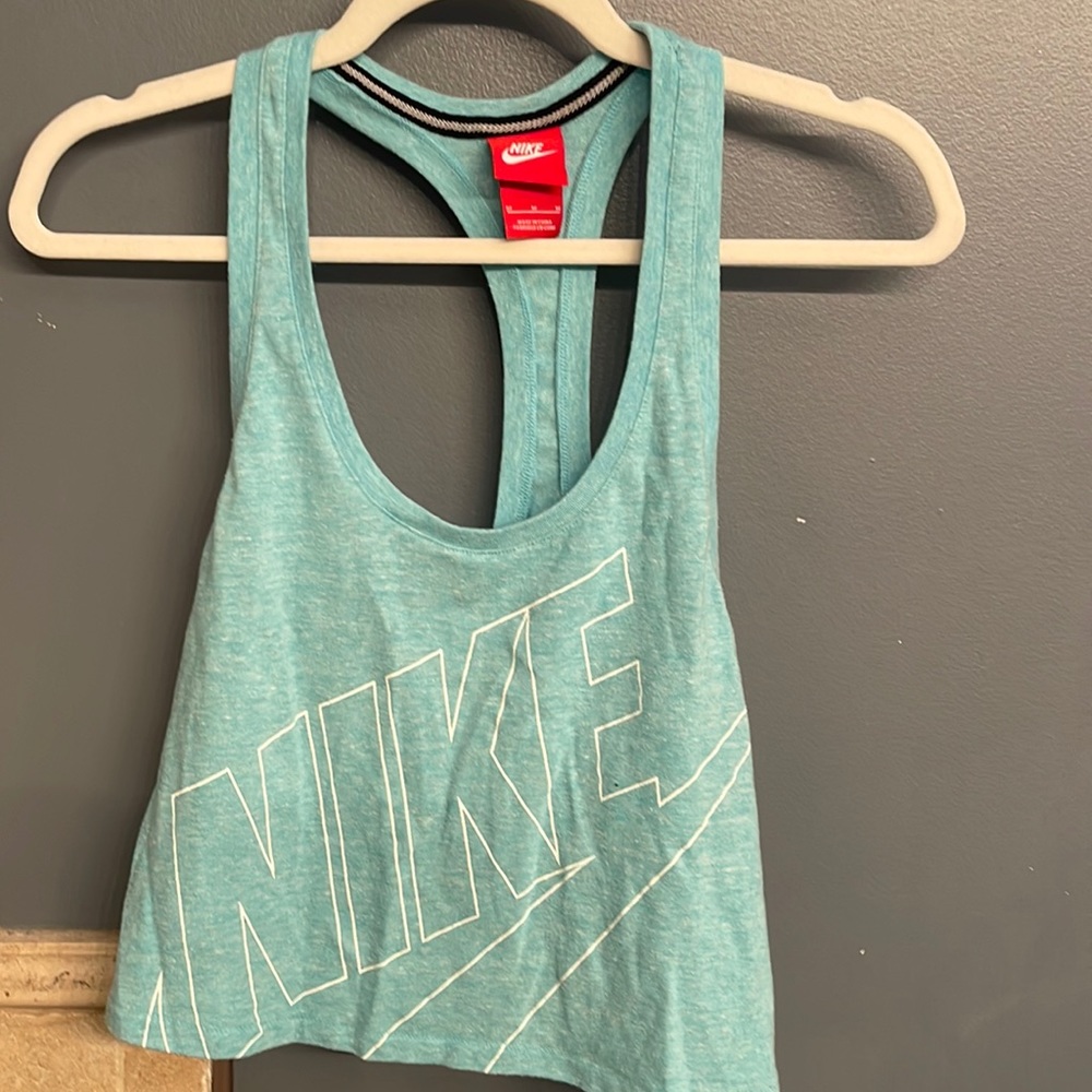 Nike Cropped tank